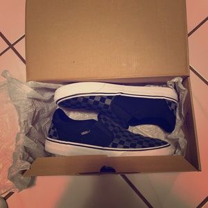 Vans Grey And Black checkered slip on. Deluxe